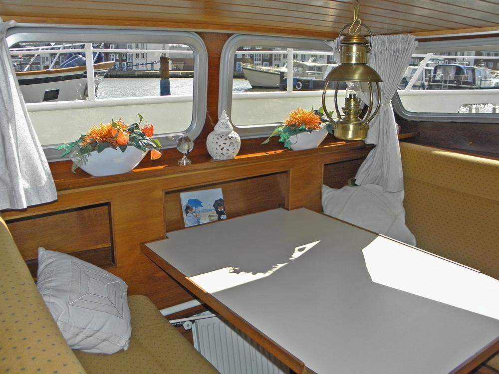 Fore ship, Accommodation